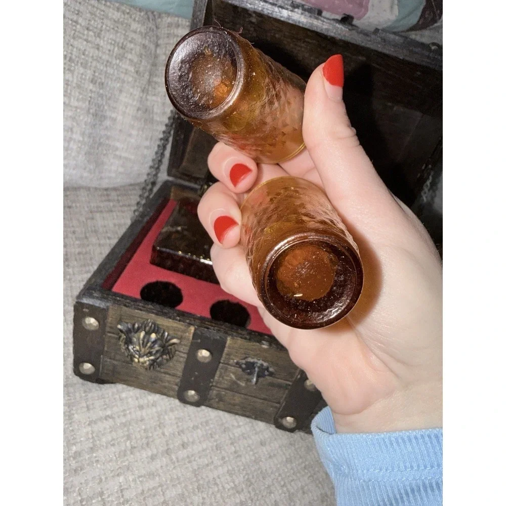 Vintage Medieval Revival Treasure Chest Amber Decanters & Shot‎ Glasses Taiwan